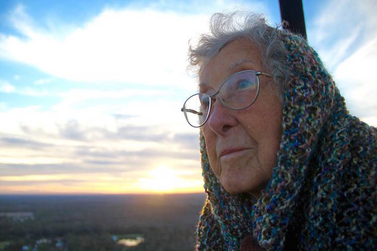 90 Year Old Woman Passes On Cancer Treatment To Explore The USA