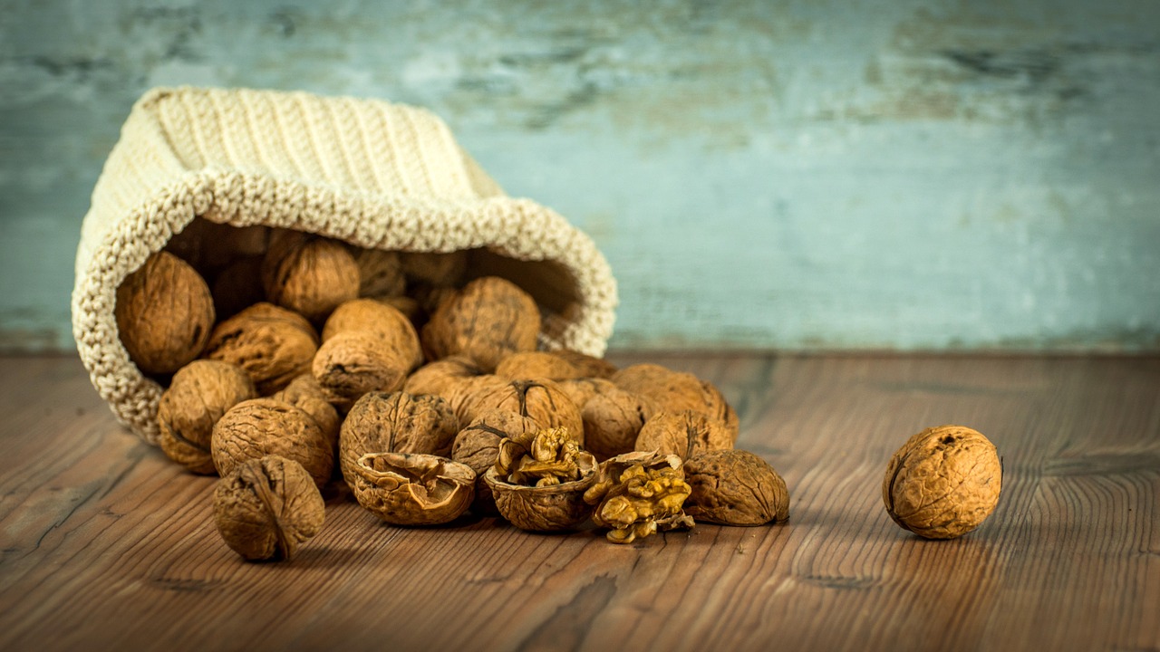 walnut-1213008_1280