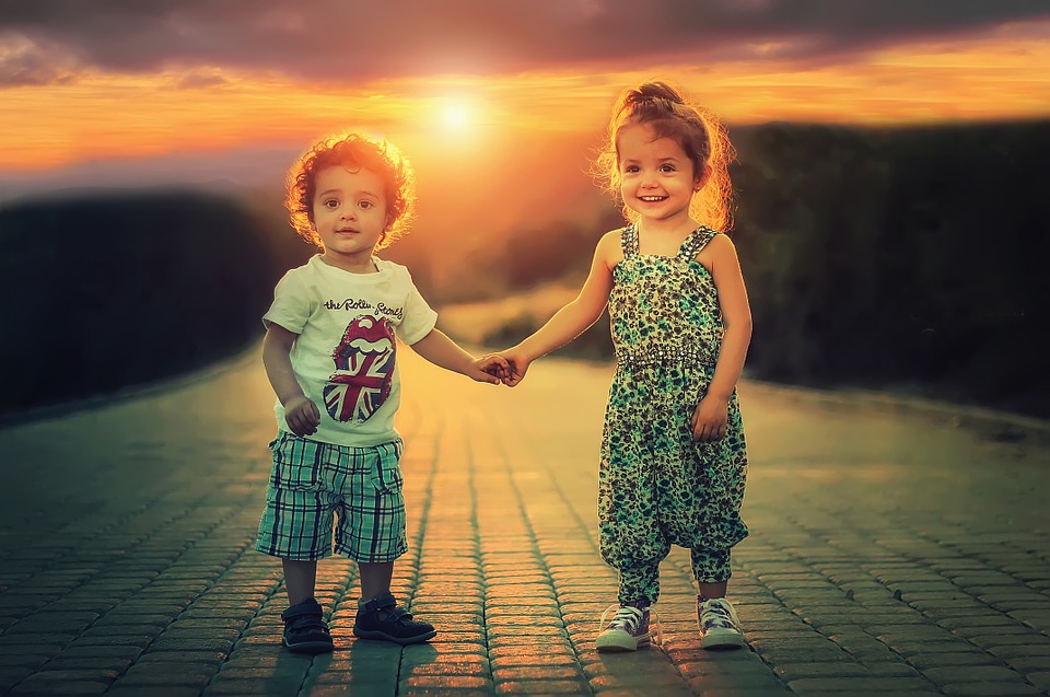 children-817365_960_720 children-817365_960_720
