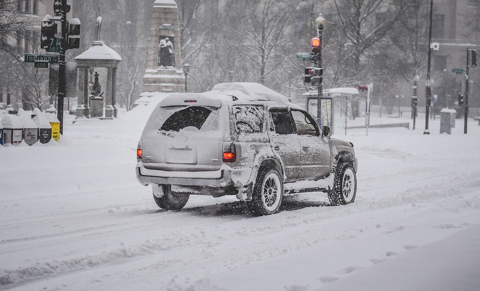 Prepare for Extreme Winter Weather: Forecasters Warn of Bomb Cyclone