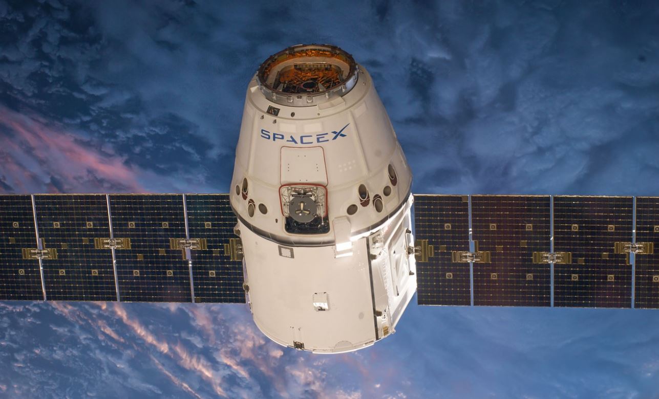 spacex pixabay