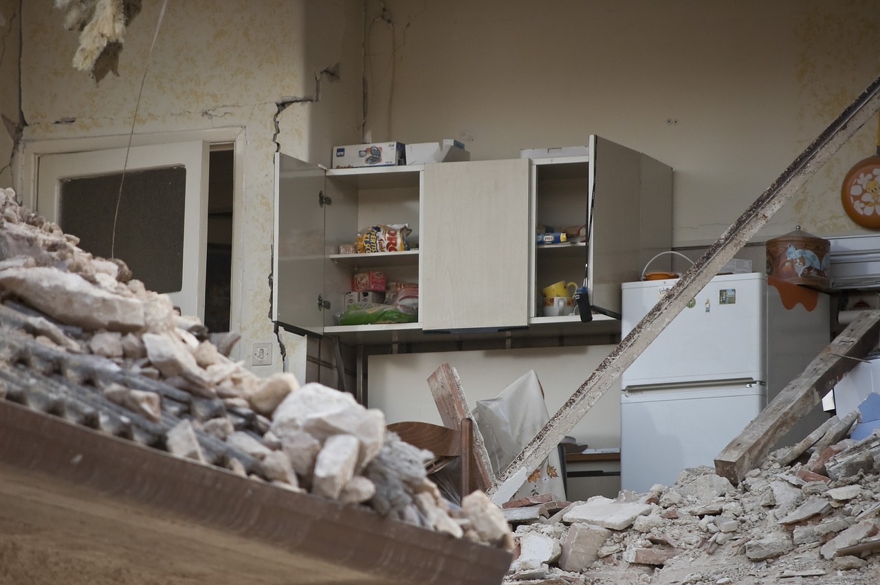 earthquake-1665895_1280