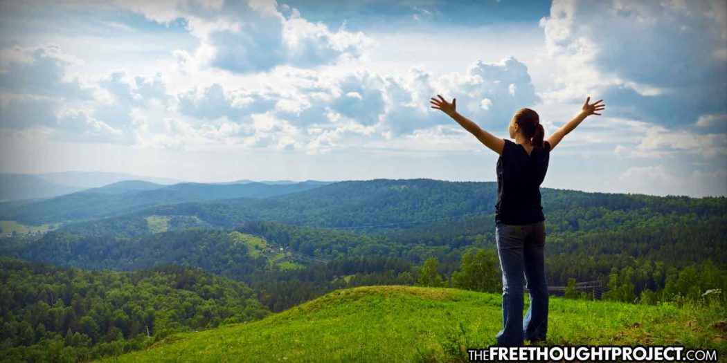 Large-Scale Study Shows Spending At Least 2 Hours a Week in Nature “Crucial” to Health and Wellbeing