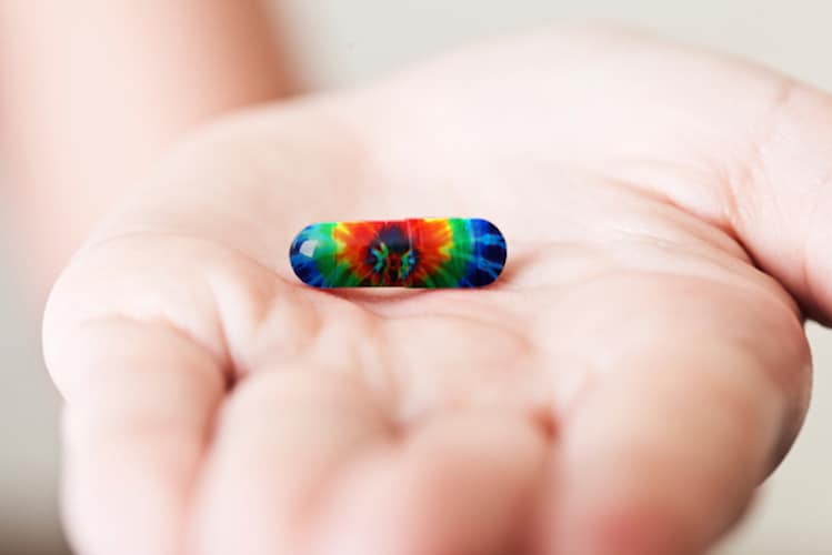 psychedelic-pill-1 psychedelic-pill-1