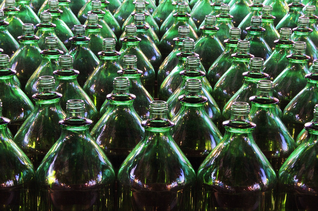 bottles-4673606_1280