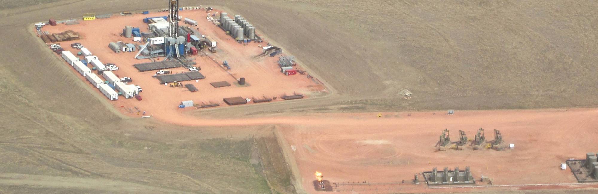 drill rigs and flaring in the Bakken over North Dakota__KAikin drill rigs and flaring in the Bakken over North Dakota__KAikin