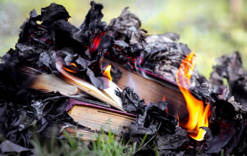 book burning aier