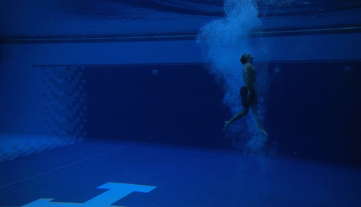 hiit underwater pixa hiit underwater pixa