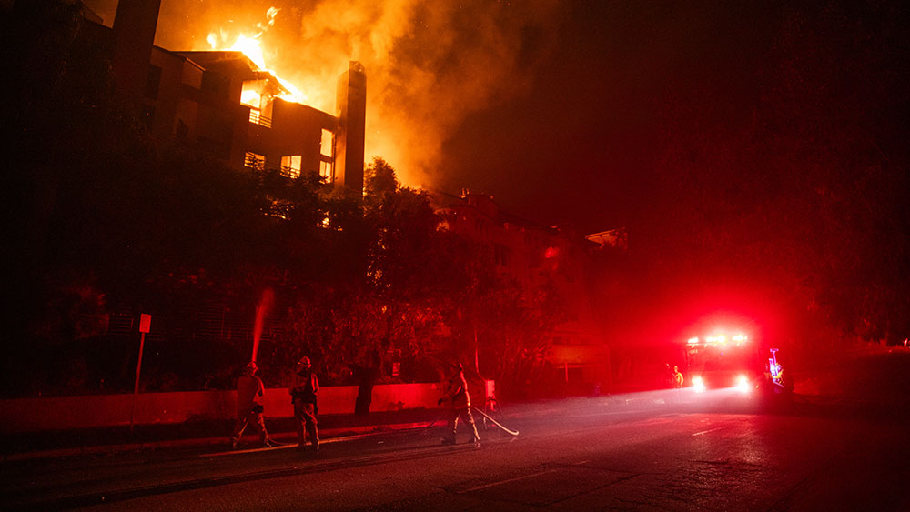 California-Wildfires-2025-Buring-Building-Firetruck-Firefighters California-Wildfires-2025-Buring-Building-Firetruck-Firefighters
