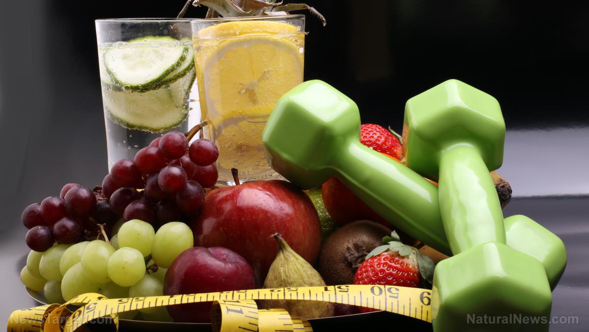 Eating-Fiber-Health-Nutrition-Supplements-Water-Apple